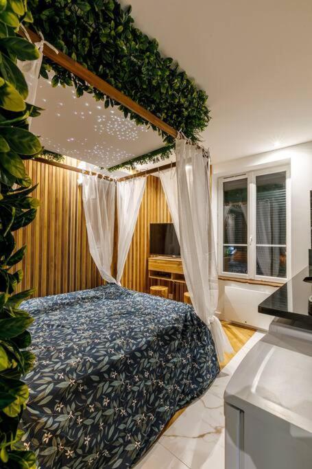 Апартаменти Proche Paris - Style Bali 350 M Gare Mantes Екстер'єр фото